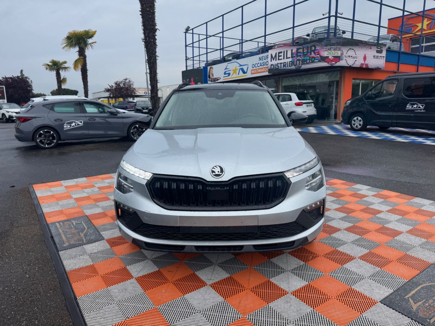 SKODA KAMIQ - 1.5 TSI 150 BV6 STYLE Caméra JA 17" Black Pack