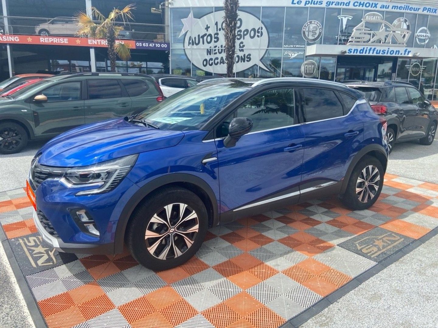 RENAULT CAPTUR TCe 90 BV6 TECHNO GPS 9.3" Caméra 360° Barres de Toit