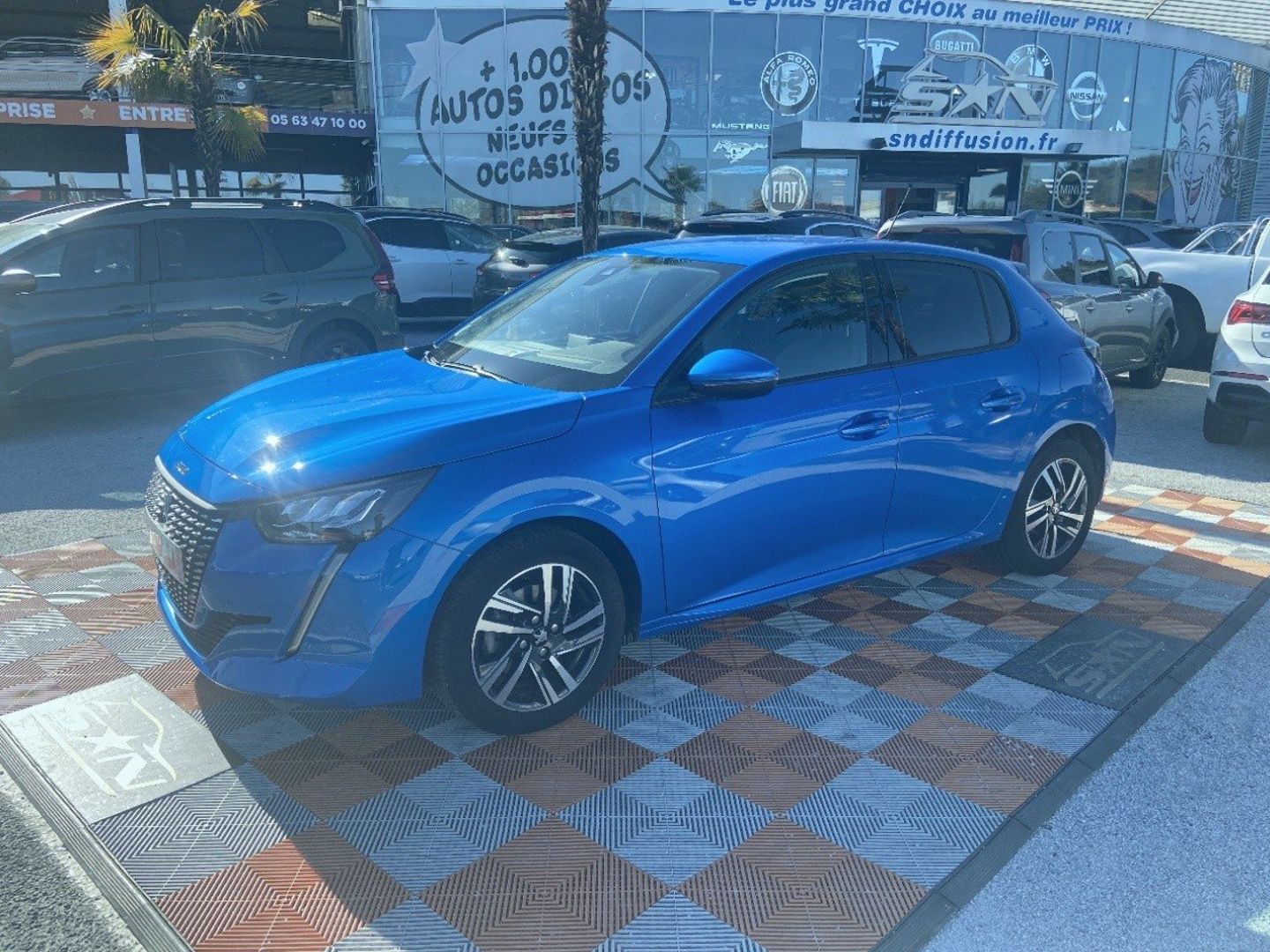 PEUGEOT 208 - PureTech 100 BV6 ALLURE Caméra