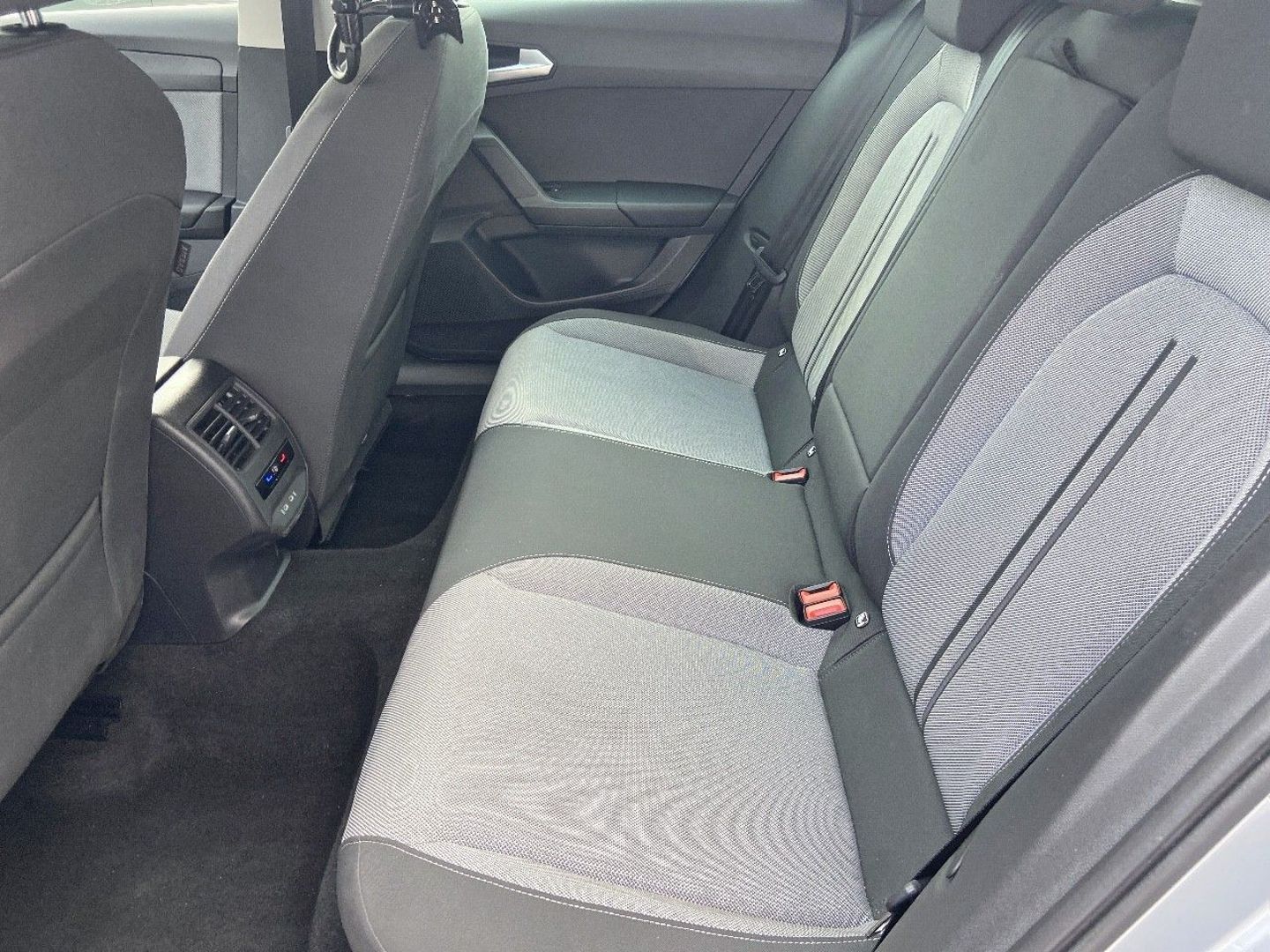 SEAT LEON ST - 1.5 TSI 150 DSG7 SPORTSTOURER SPECIAL EDITION Caméra Keyless