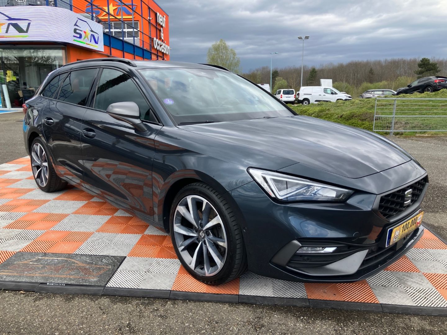 SEAT LEON ST - 1.5 TSI 150 DSG7 SPORTSTOURER FR GPS Caméra Hayon Keyless