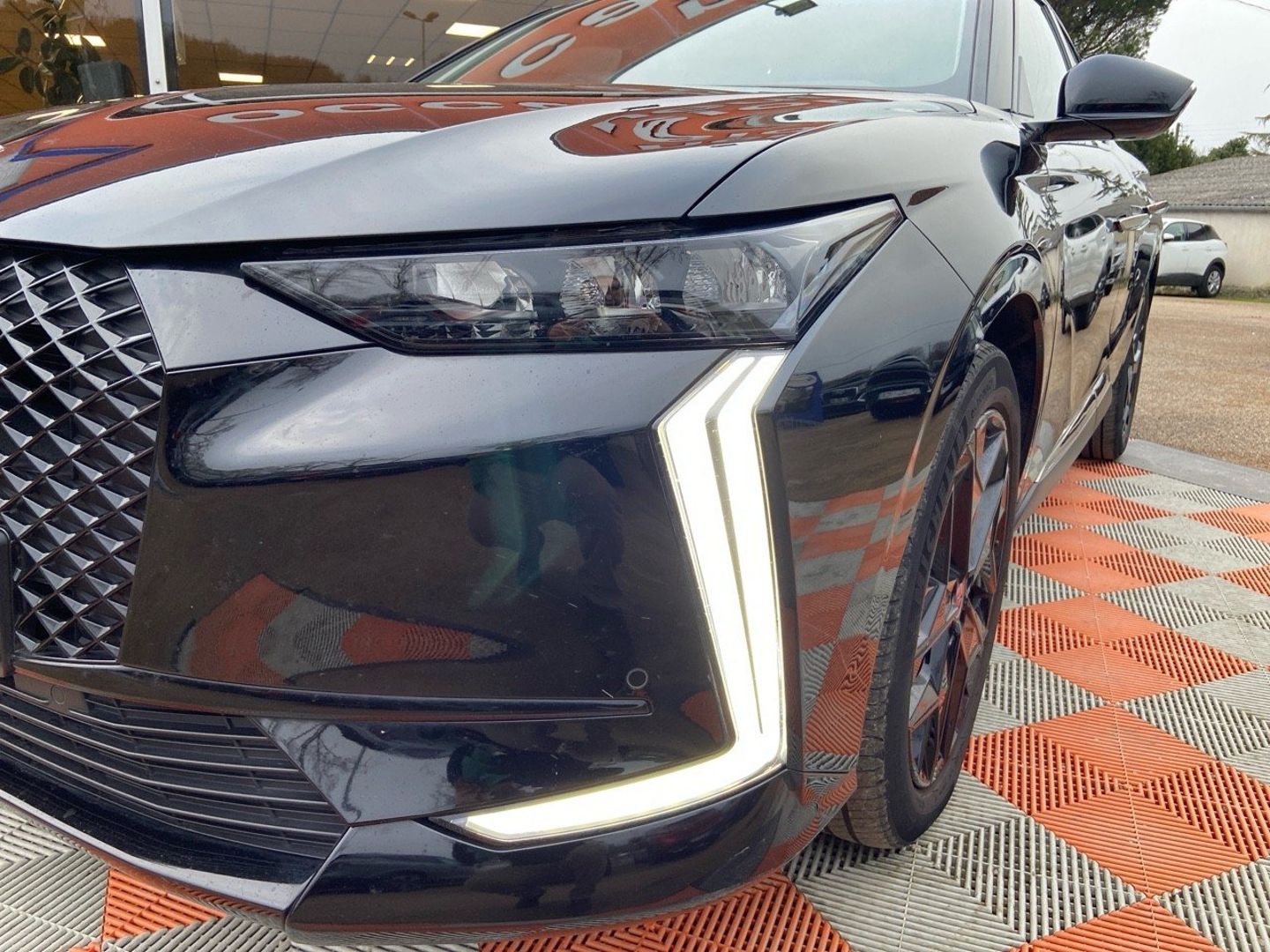 DS DS4 - E-TENSE 225 PERFORMANCE LINE GPS Caméra 360° Sièges Elec. ADML