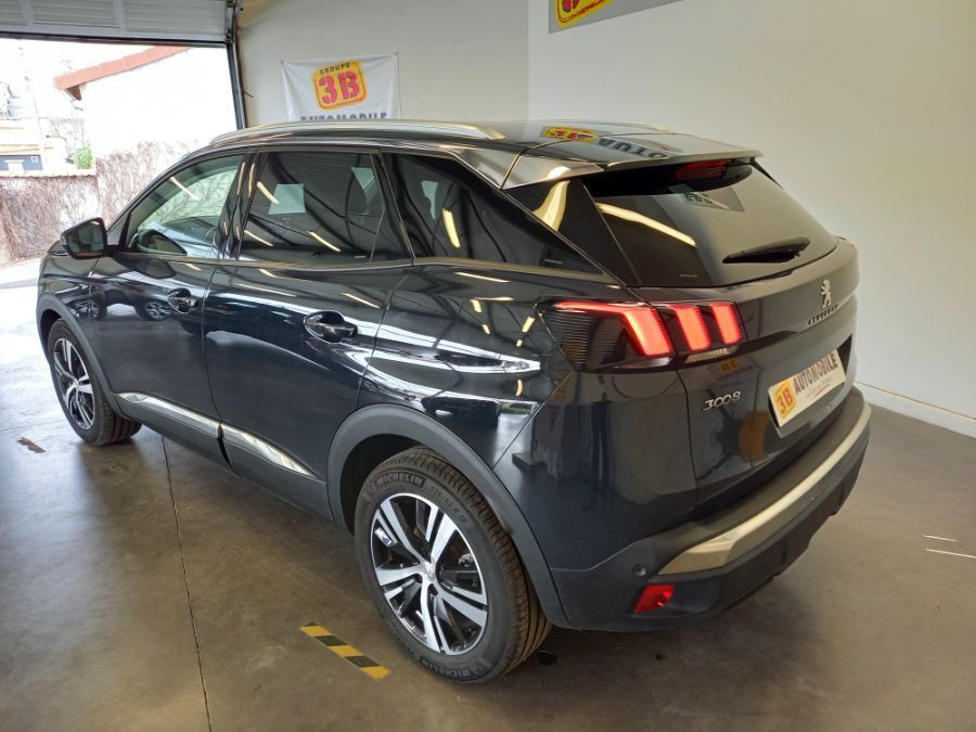 PEUGEOT 3008 - 1.5 BlueHDI ALLURE BUSINESS EAT8 130cv