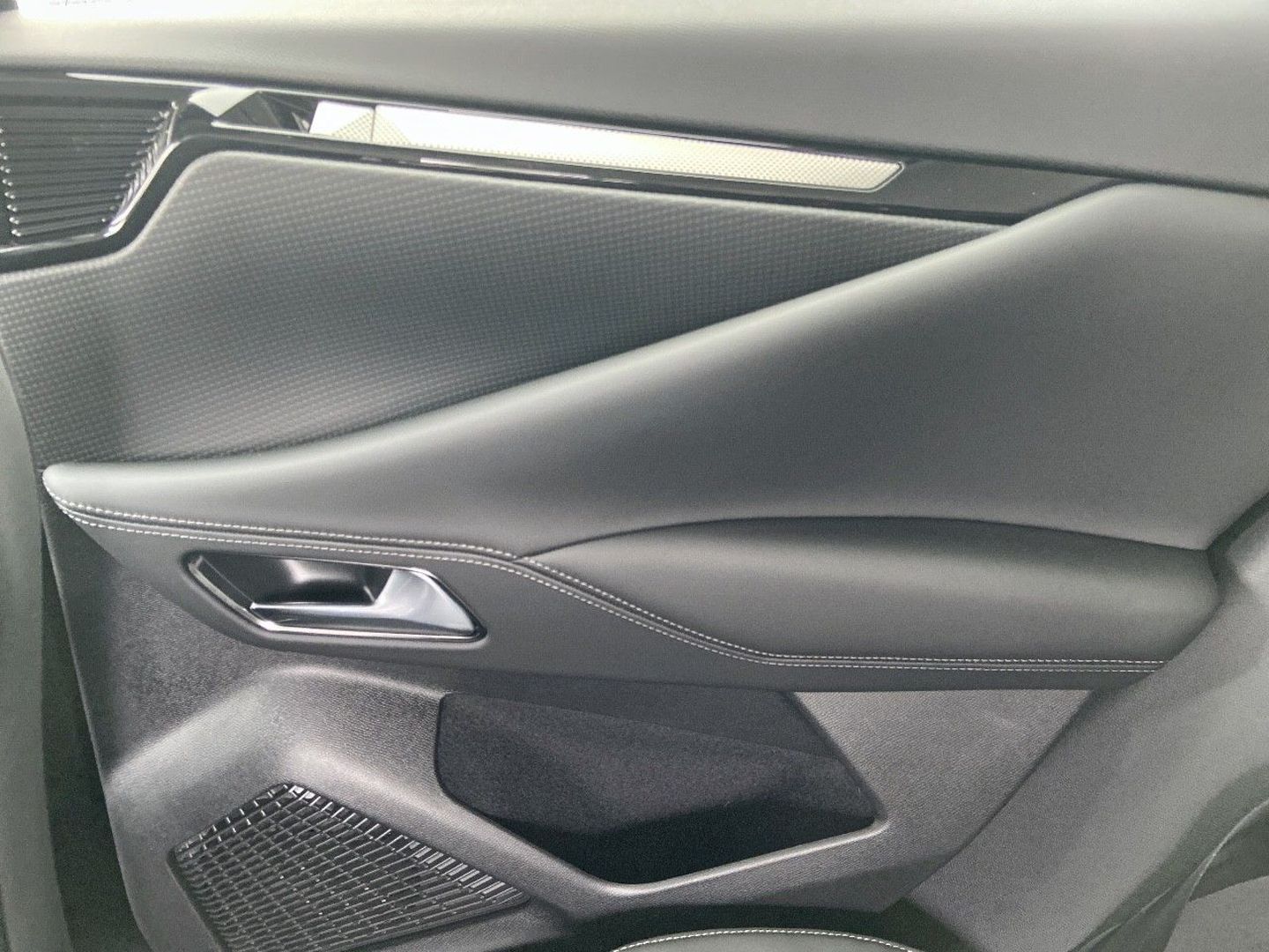 DS DS4 - Hybride 136 AUTO PALLAS Pack Confort Hayon Sièges Elec. et Chauffants