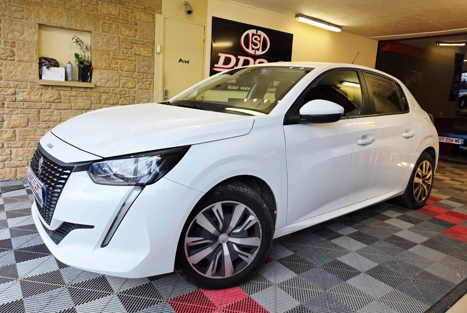 PEUGEOT 208 102 CV HDI