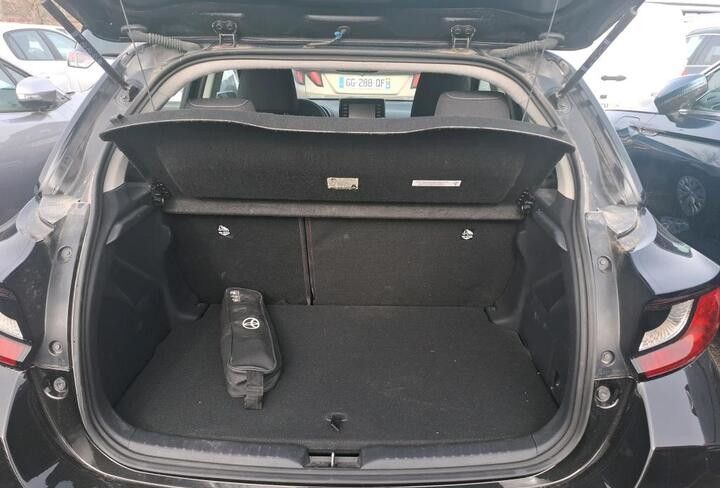 TOYOTA YARIS - 1.5 Hybride 116h Dynamic Business Beyond