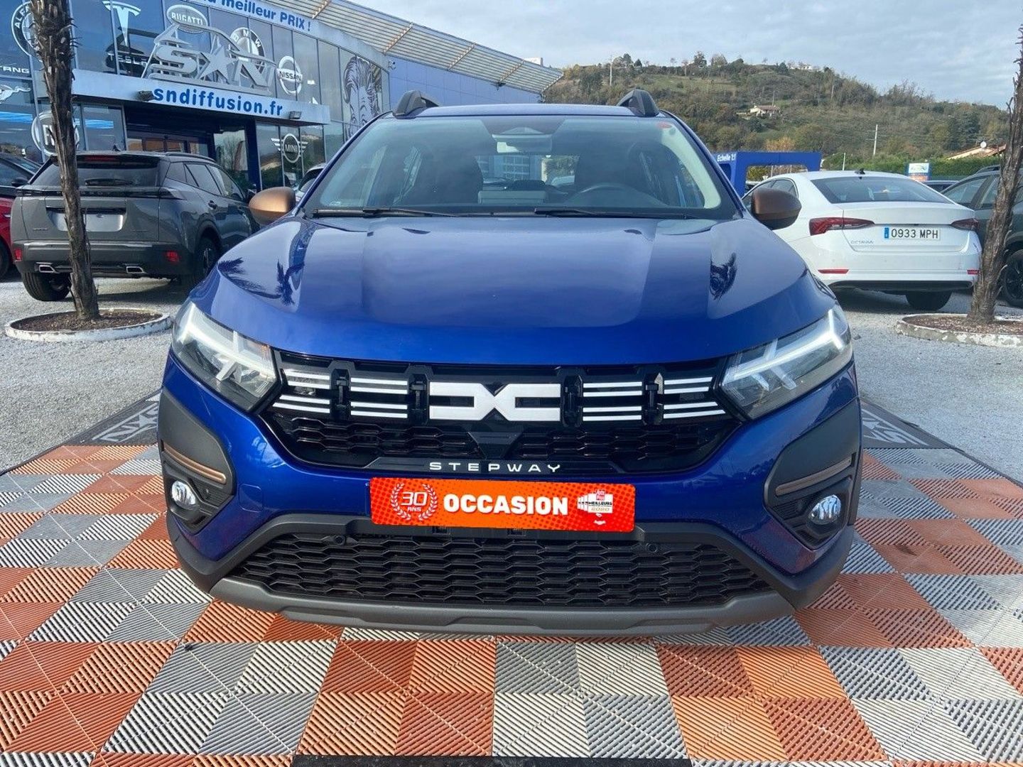 DACIA SANDERO - ECO-G 100 BV6 STEPWAY EXTREME + GPS Caméra JA 16"