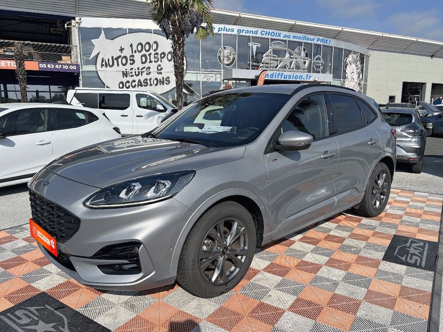 FORD KUGA - 2.0 TDCI 120 ST LINE X BVA GPS Caméra Hayon Pack Hiver Attelage