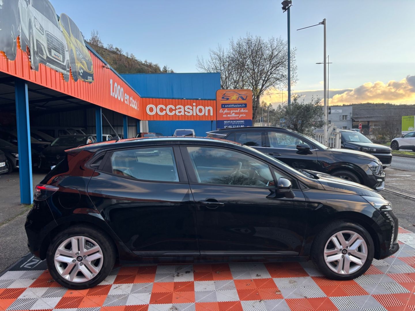RENAULT CLIO - V DCi 100 BV6 EVOLUTION Ecran Radar